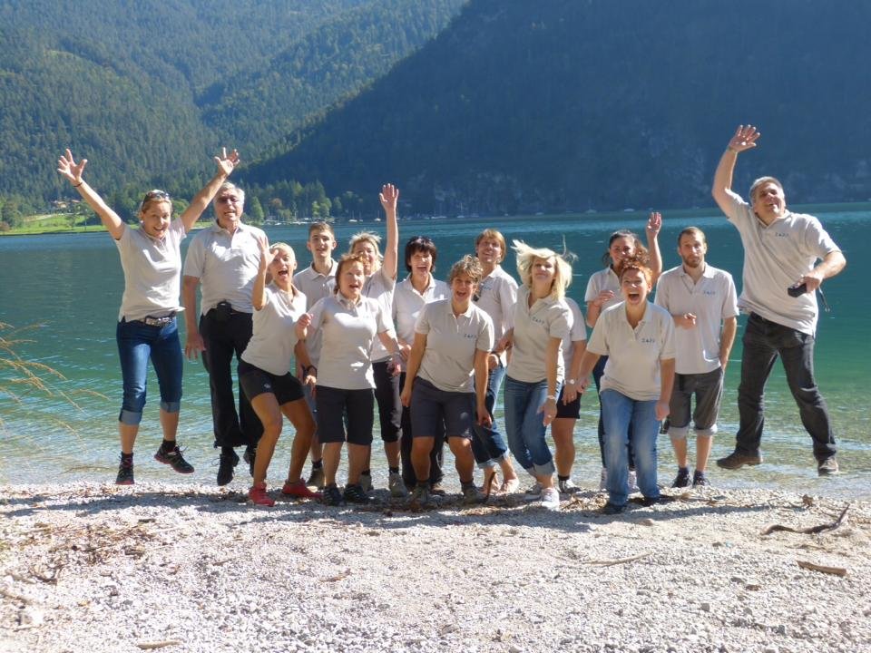 Das Team der Robert Zapp GmbH - Versicherungsmakler und Grenzgängerberatung am Jübiläumsausflug Achensee 2014