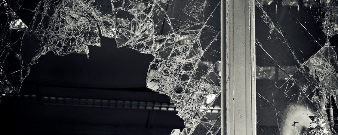 Zerbrochenes Glas